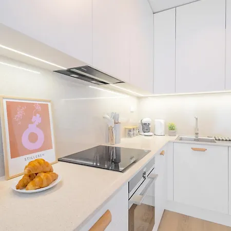 Design Apartment - Balcony, Free Parking, Yoga, 10 Mins To Center, By Gravity Prague Exterior photo