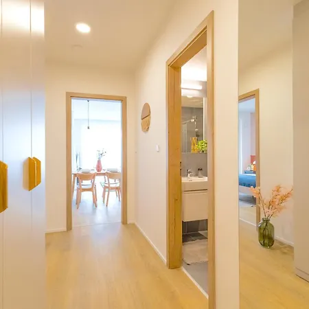 Design Apartment - Balcony, Free Parking, Yoga, 10 Mins To Center, By Gravity Prague Exterior photo
